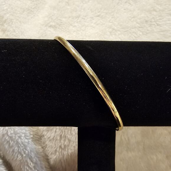 Lot of 5 Vintage Bangle Bracelets Silver Gold And Bronze Toned Textured Thin - Picture 7 of 12